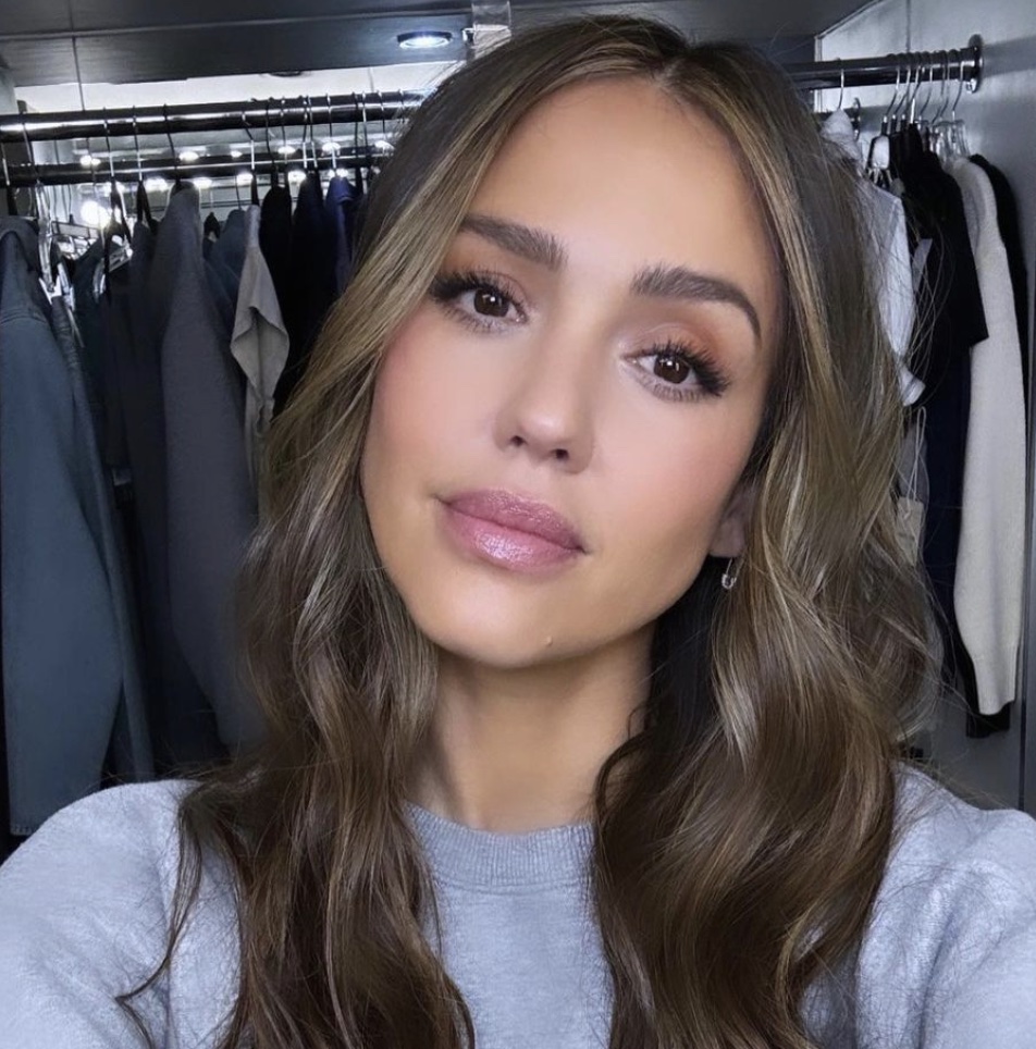 Weighted Vest Walking: The Viral Trend of 2025