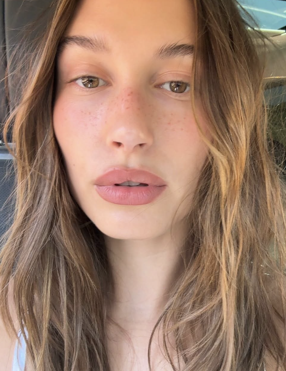 Inside Celebs’ Anti-Inflammatory Smoothie Bowls for Hormone Health